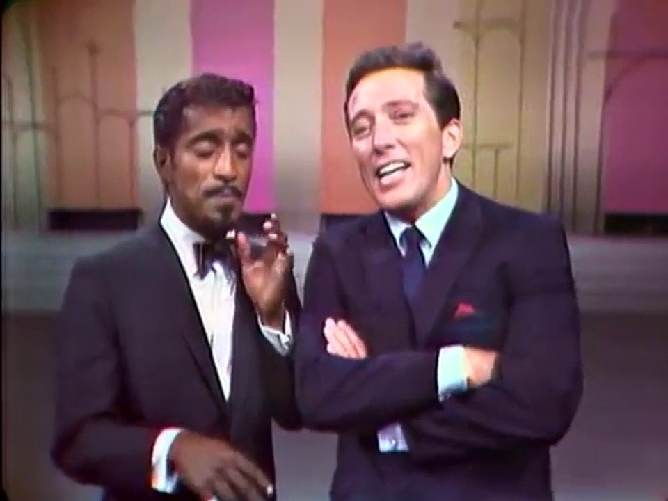 ANDY WILLIAMS in duet with six great, likeable artists. A nice short compilation. (0:15 HD)