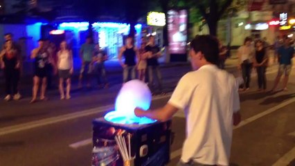 Pamuk Şekeri Deyip Geçmeyin, İzleyin