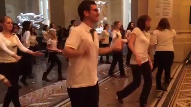 Flash Mob Momies au palais des Beaux-Arts de Lille