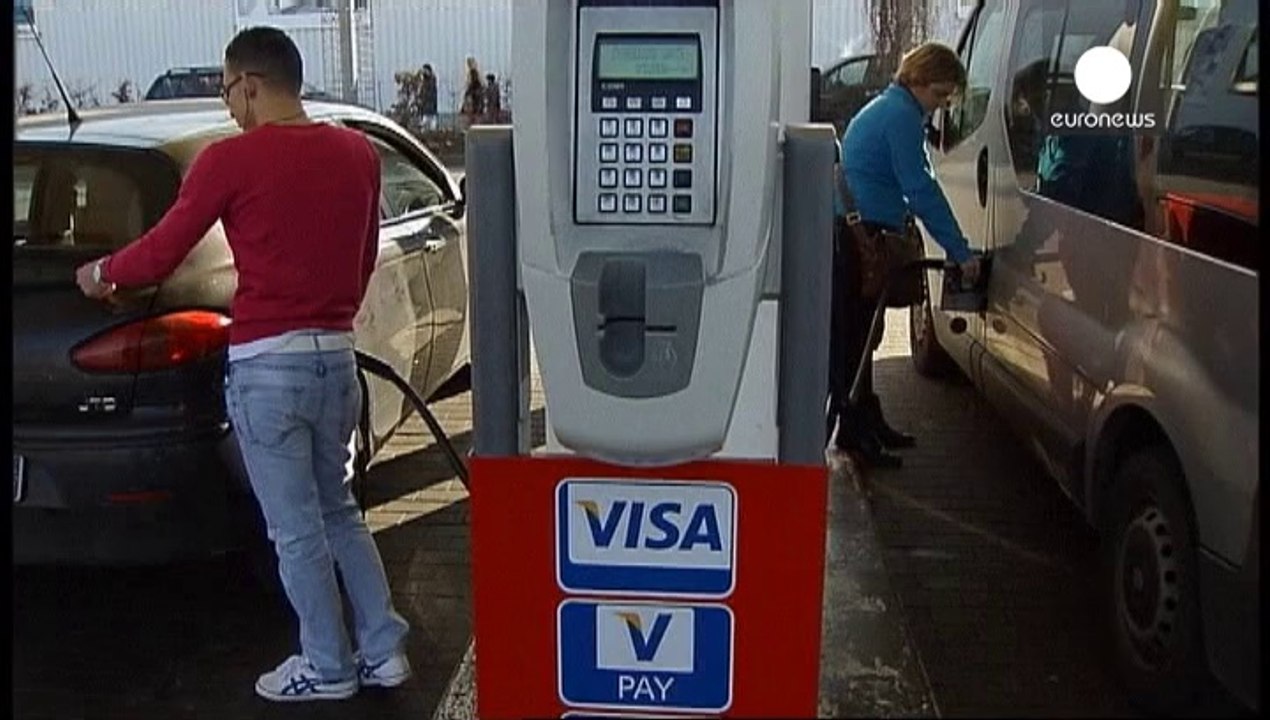 OPEC maintains production despite sliding crude oil prices