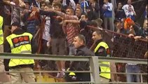 Foot : Supporters fair-play lors de Bosnie - Belgique
