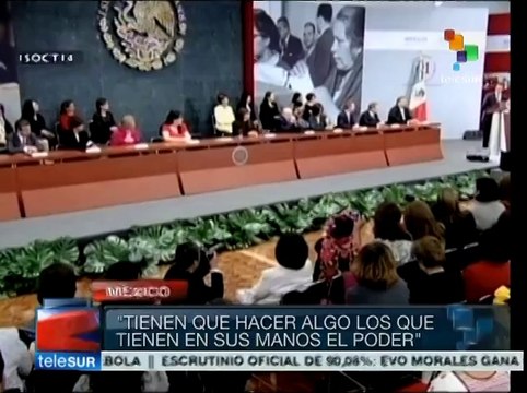 Sociedad mexicana sigue reclamando con vida a 43 normalistas