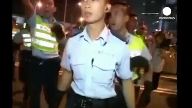 Hong Kong, nuovi scontri e denunce contro le forze dell'ordine