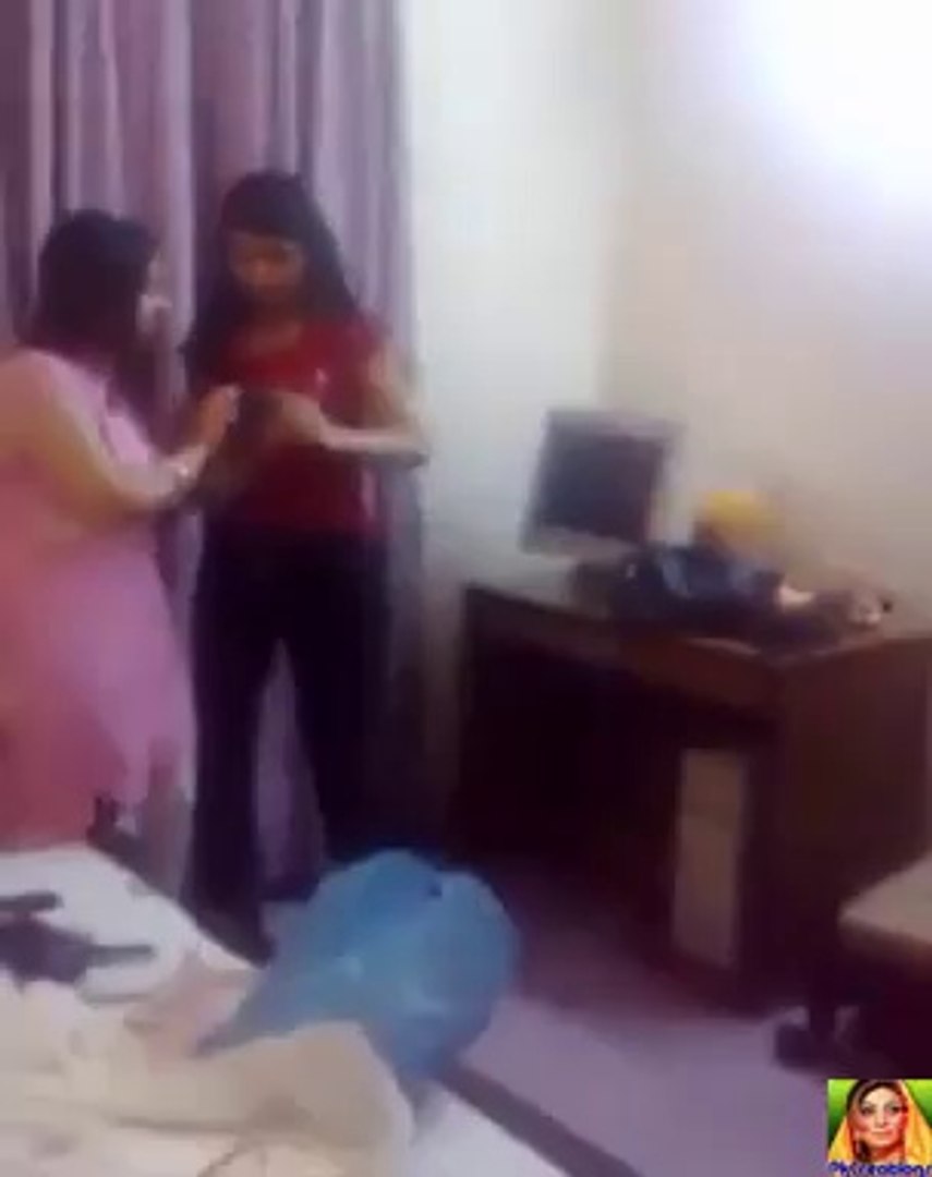 Pakistani College Girls Hostel Fun - video Dailymotion