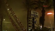 Antalya Alışveriş Merkezinde Çıkan Yangın Korkuttu