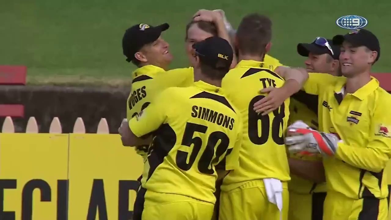 A brilliant catch in a Australian Domestic Cricket match.