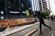 Manifestation de colère à Mexico après la disparition de 43 étudiants