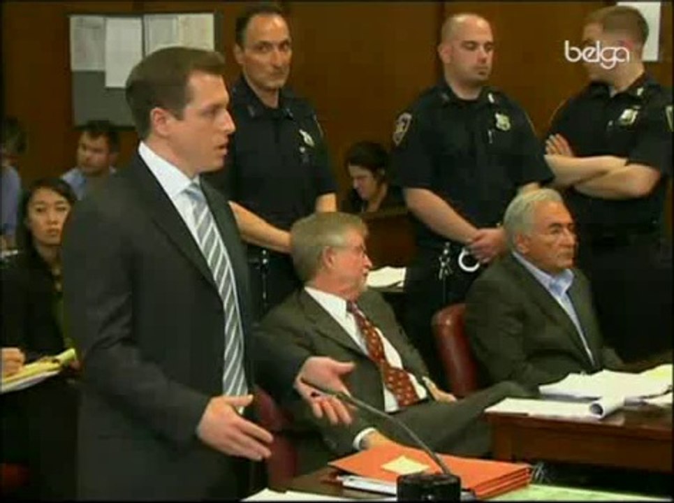 DSK formellement inculpé mais libéré sous caution