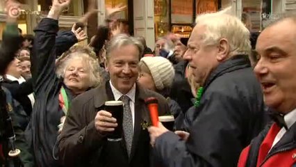 Manneken-pis vert de joie pour la Saint Patrick