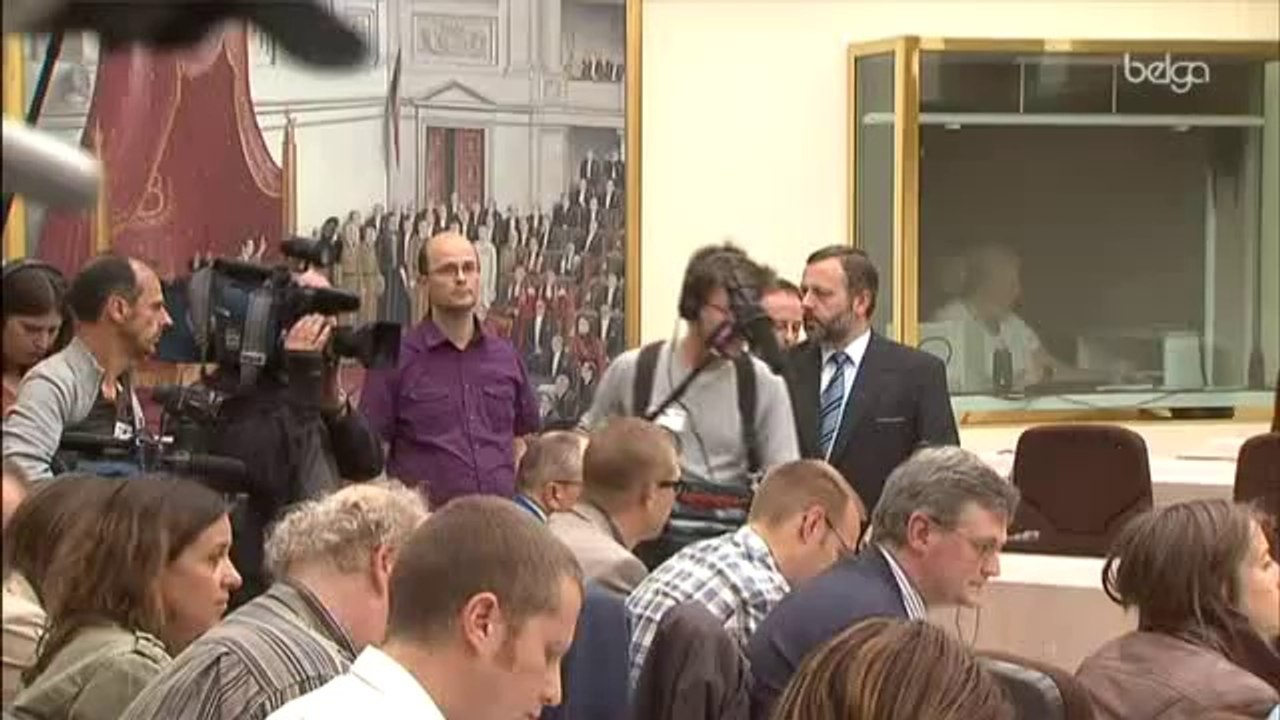 Elio Di Rupo nommé formateur par le roi