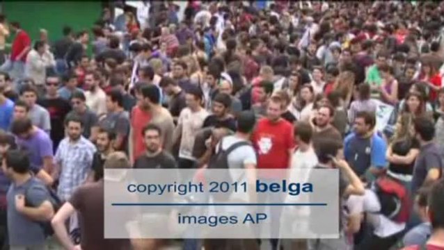 Des dizaines de milliers de Grecs dans les rues