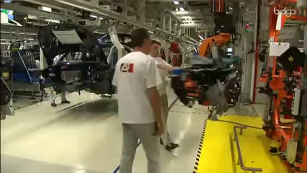 Tour de piste du Roi pour la sortie de la 100.000e Audi A1