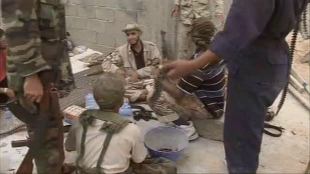 Les rebelles avancent vers le centre de Syrte