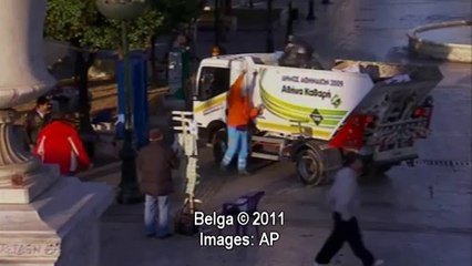 George Papandreou reste en place