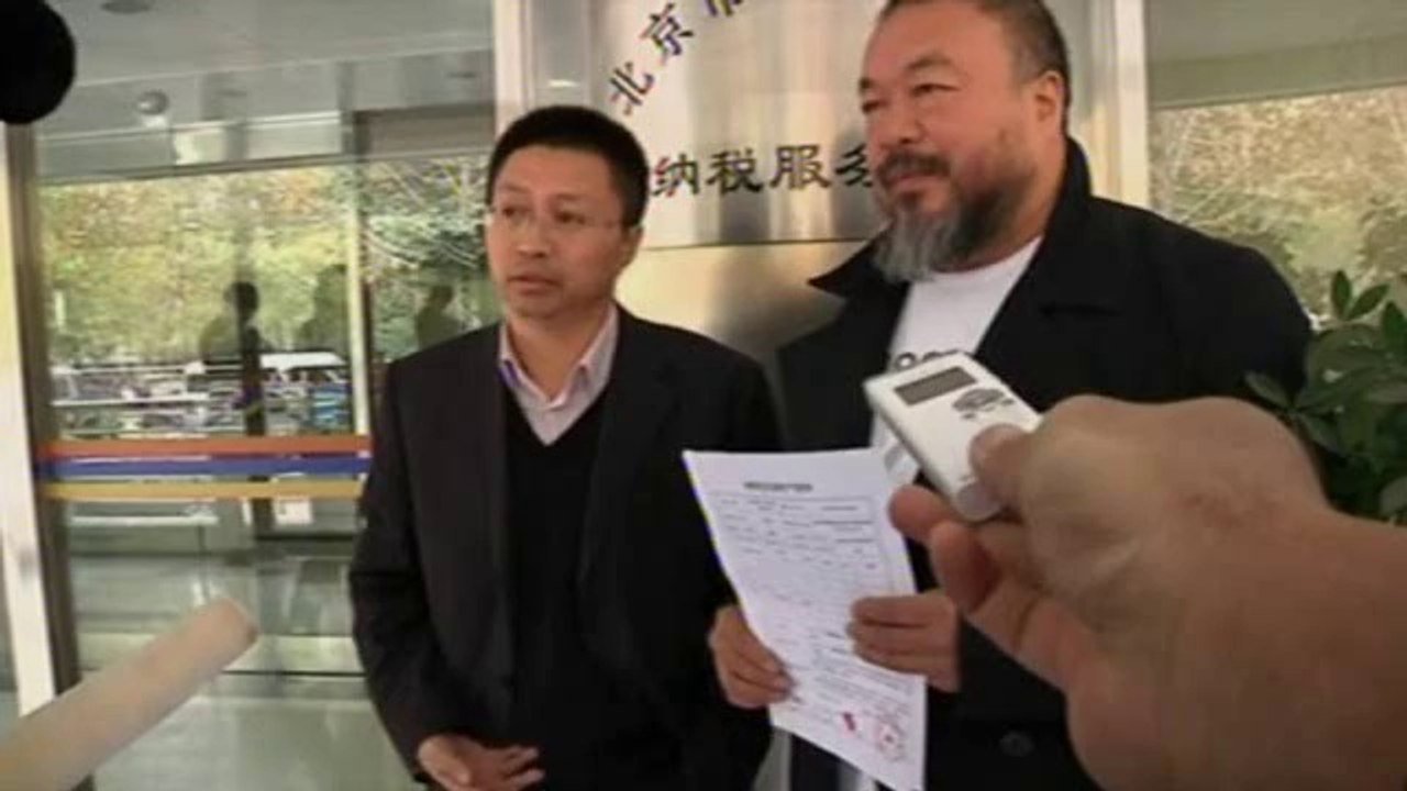 Ai Weiwei commence à payer