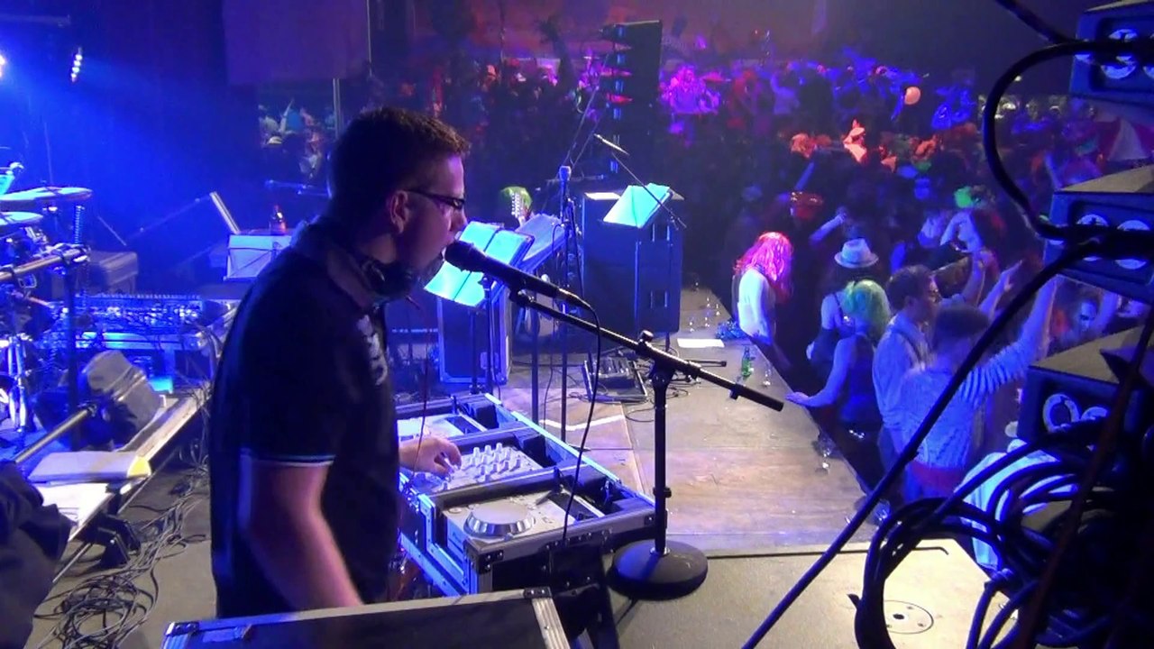 BasileMusic Orchestre et DJ pour la Soirée du Carnaval de Dunkerque 2014