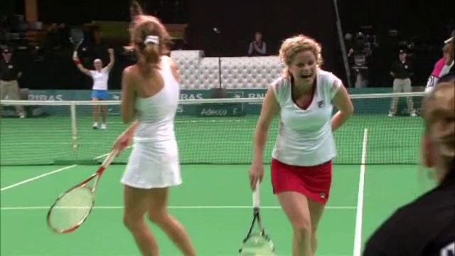 Clijsters remporte son dernier match de simple