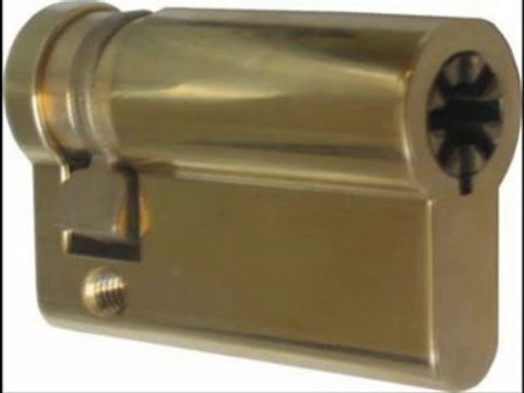 artisan serrurier Grisy-Suisnes Â 77166 Tel: 01-56-47-08-25 Volet roulant pvc Â