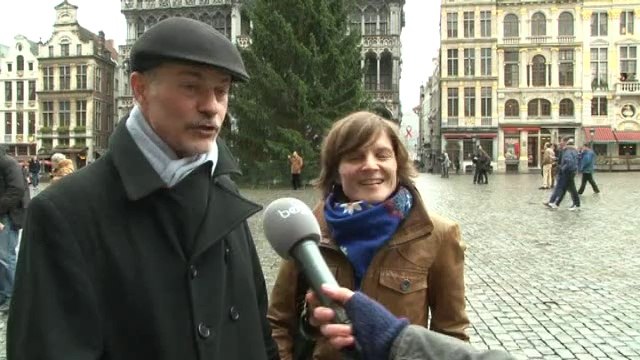 Le sapin de Noël a été installé sur la Grand-Place