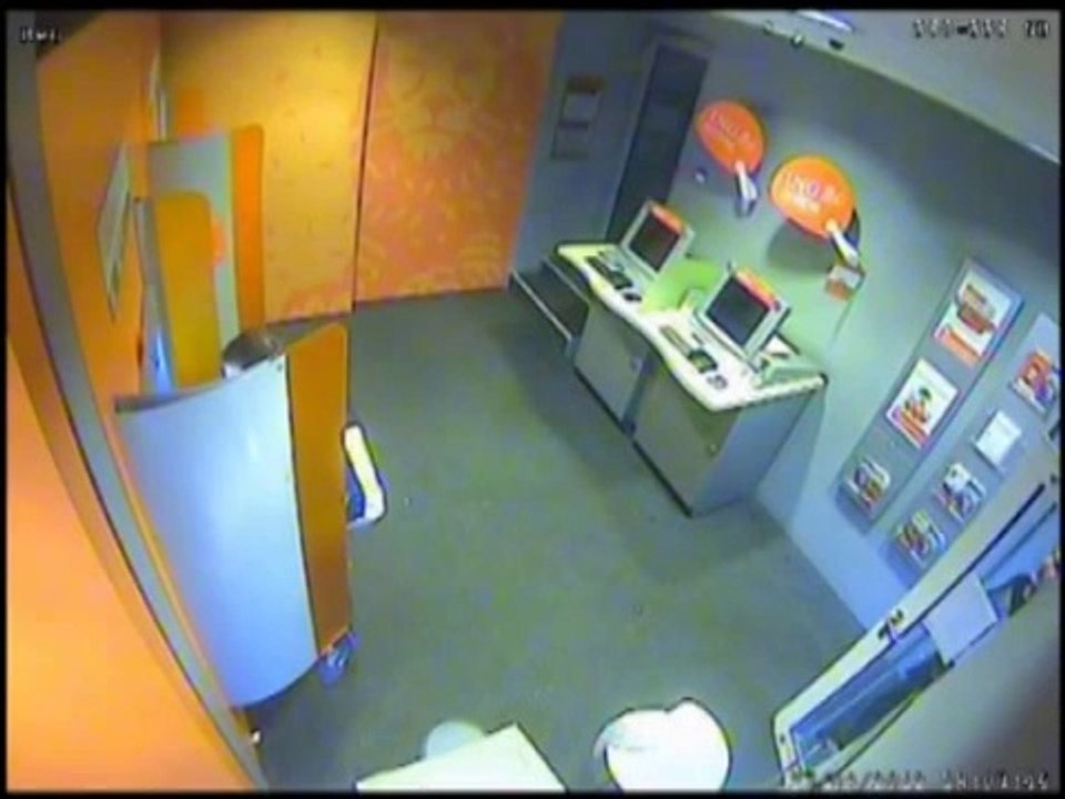 Deux jeunes malfrats recherchés pour vol et agression à Roux