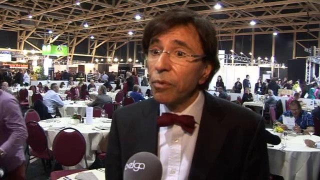 Elio Di Rupo visite le salon Horecatel