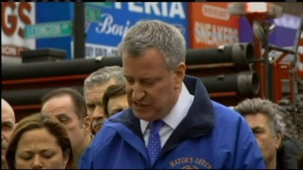 Explosion et effondrement de deux immeubles à New York