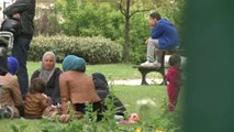 Après trois ans d'errance, un parc public pour des familles syriennes