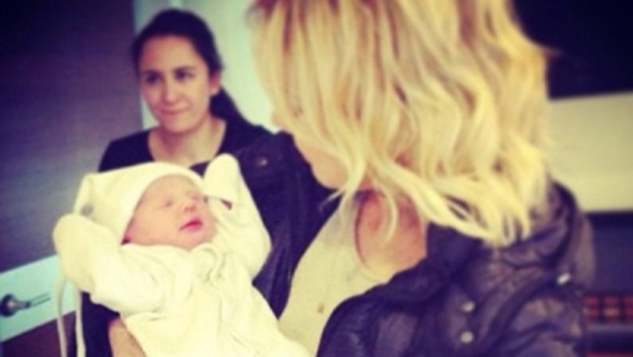 Ece Erken'in Bebeğinin Cinsiyeti Belli Oldu