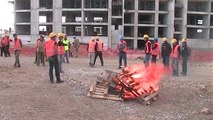 Hastane İnşaatında Çalışanlara Yangın Tatbikatı