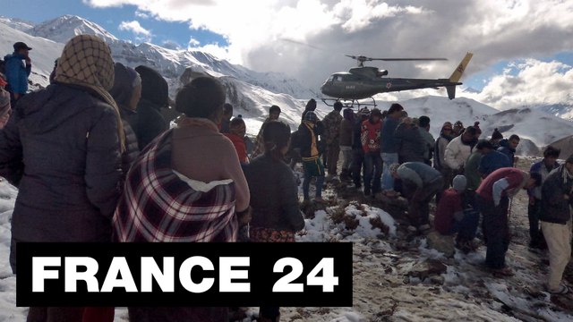 Tempête de neige meurtrière dans l'Himalaya - témoignages des survivants