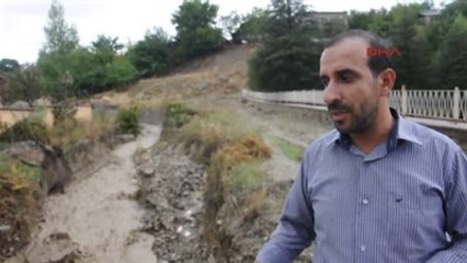 Elazığ Palu'da Ev ve İşyerlerini Su Bastı