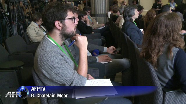 Ebola: des contrôles mais pas de stigmatisation des voyageurs