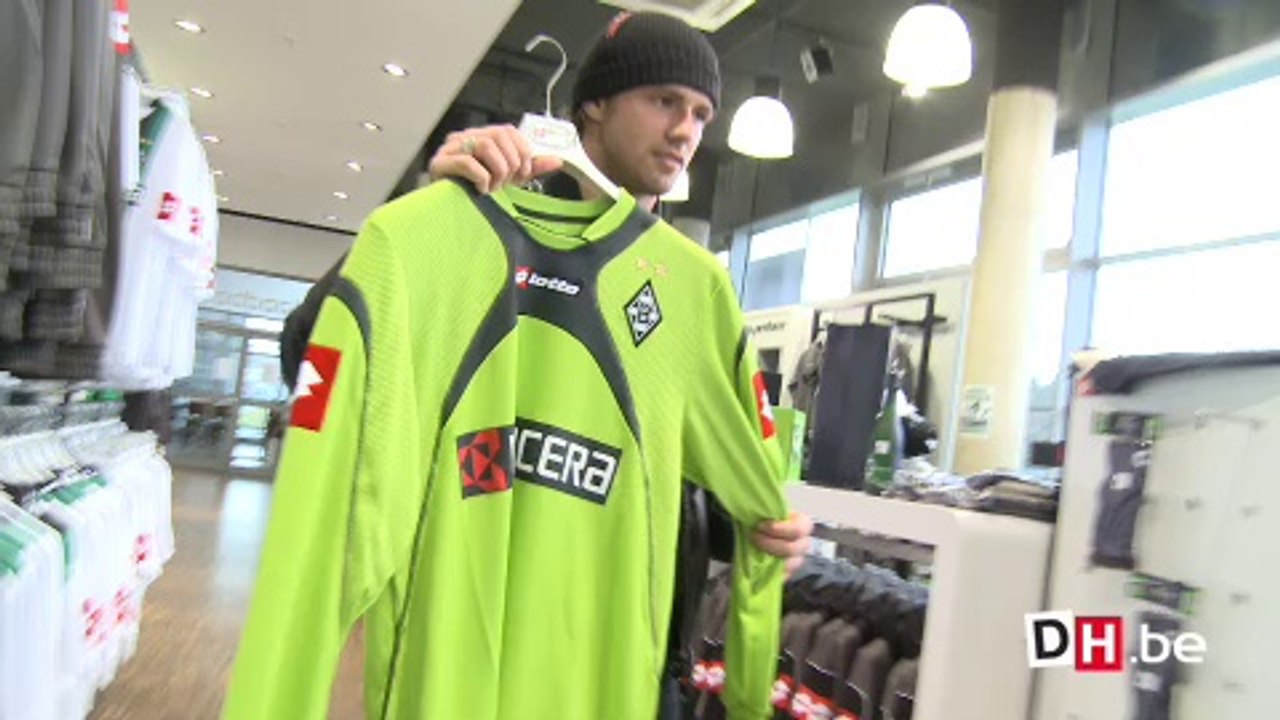 Tribune VIP - Logan Bailly