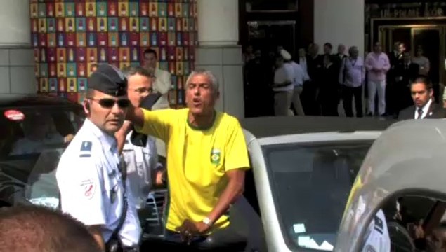 Samy Naceri exhibitionniste