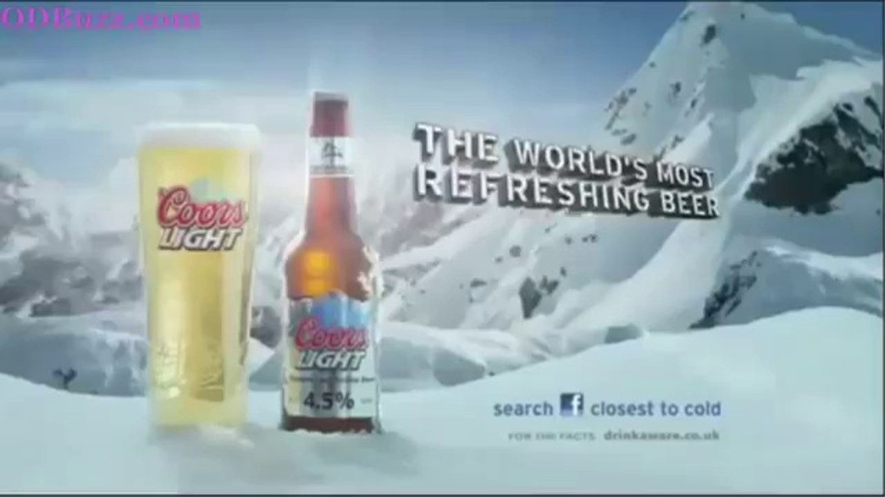 Jean-Claude Van Damme dans une pub' délirante et hilarante !