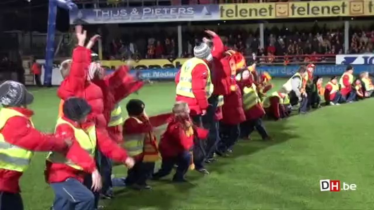 Record du monde de la 'Ola' battu à Malines