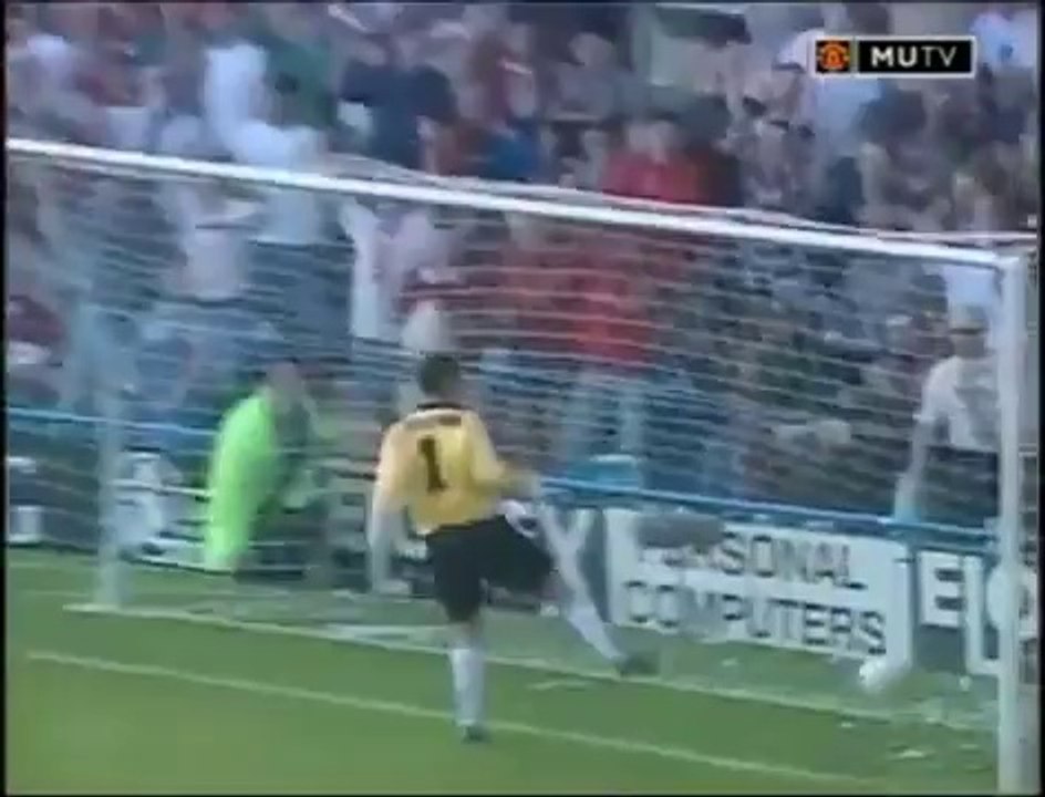 No5. David Beckham, Wimbledon v MANCHESTER UNITED, 1996/97