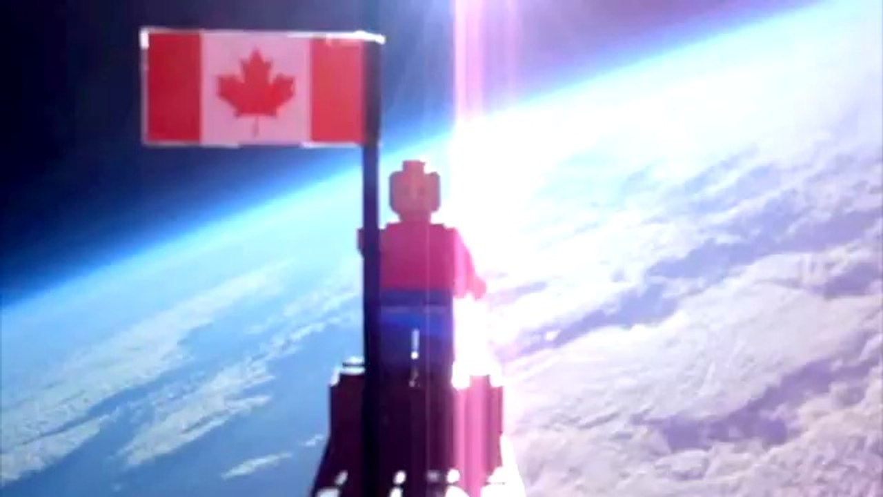 Un lego presque dans l'espace
