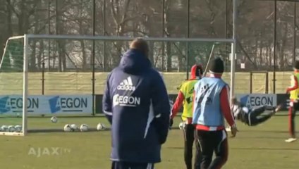 Dennis Bergkamp, 42 ans, impressionne encore