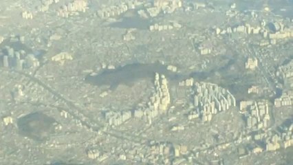 Un OVNI filmé par un avion