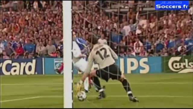 Les buts de Wiltord et Trézéguet en finale de l'Euro 2000