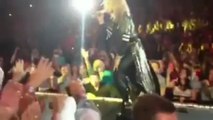 La chute de Madonna en plein concert