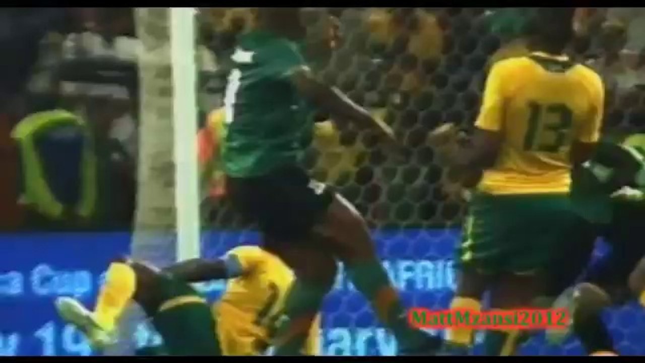 La lucarne de Colins Mbesuma