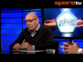 Un arbitre calme les ardeurs d'un coach néerlandais