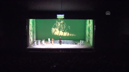 Antdob, "La Traviata"Yı Sahneledi