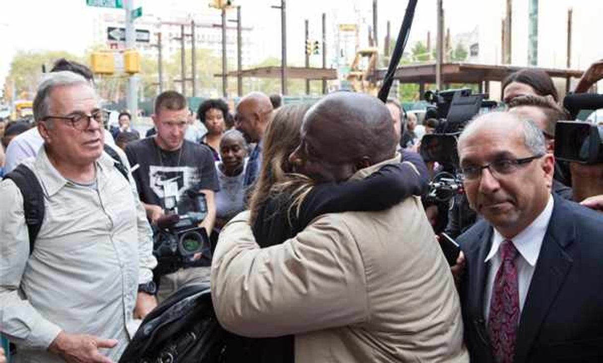 Man wrongfully convicted of murder freed after spending 29 years in prison