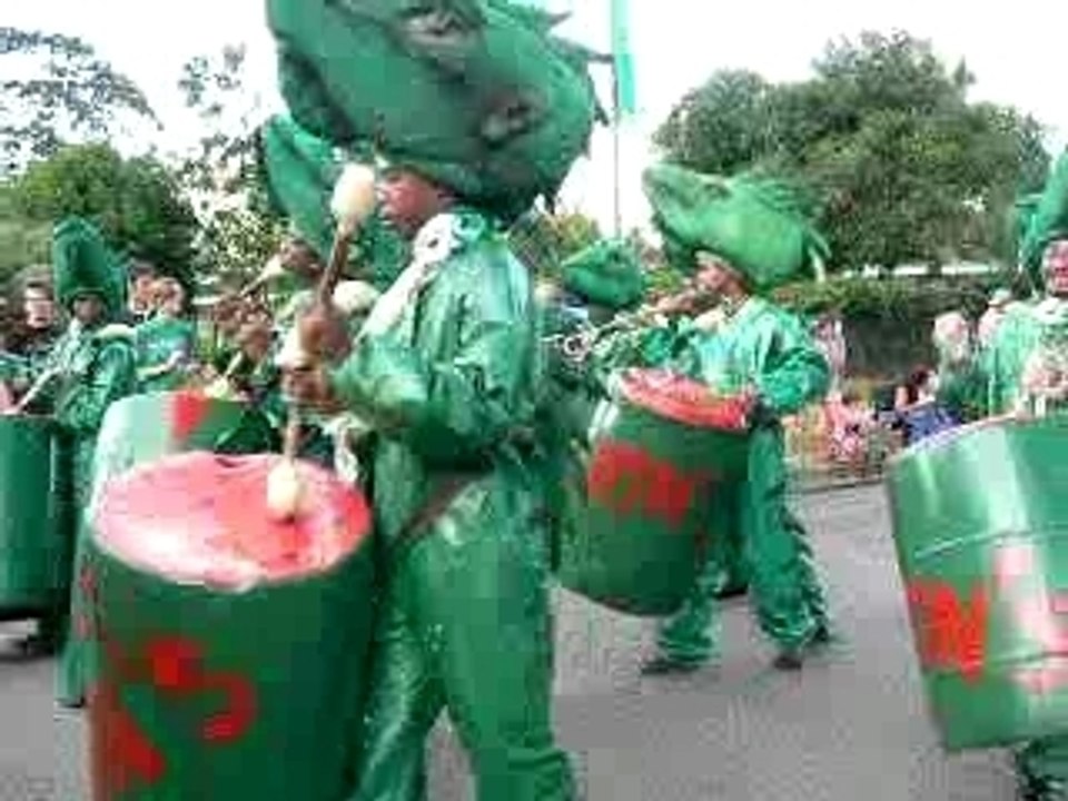 Parade 098