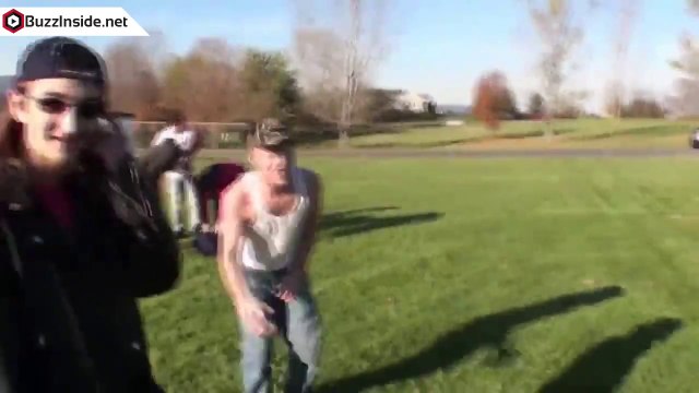 Compilation de saut raté au dessus d'une voiture