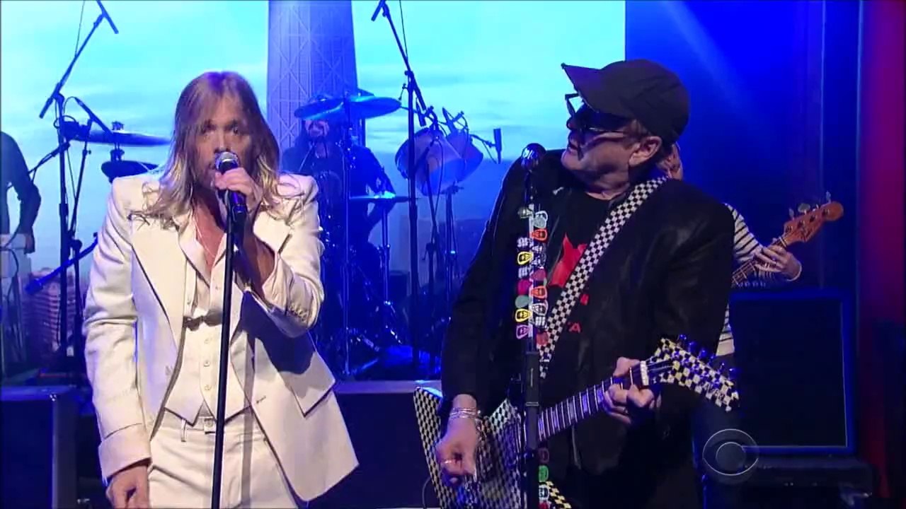 Foo Fighters w Rick Nielsen Stiff Competition - Letterman 10-16-2014