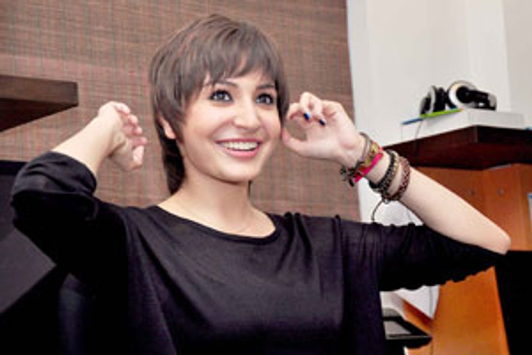 OMG! Anushka gets a boy cut!
